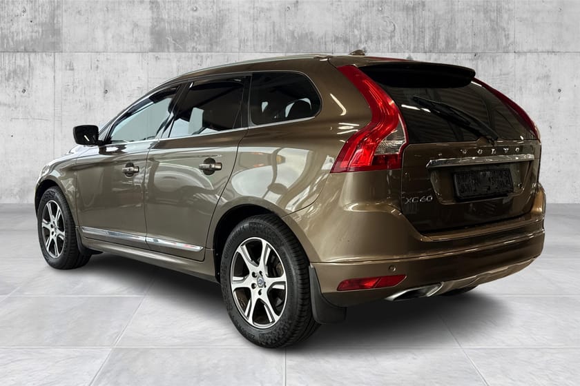Bilde 3 av Volvo XC60 D4 Summum/Krok/DS.pk/Tek.pk PRO/ACC/Keyless/VOC+++