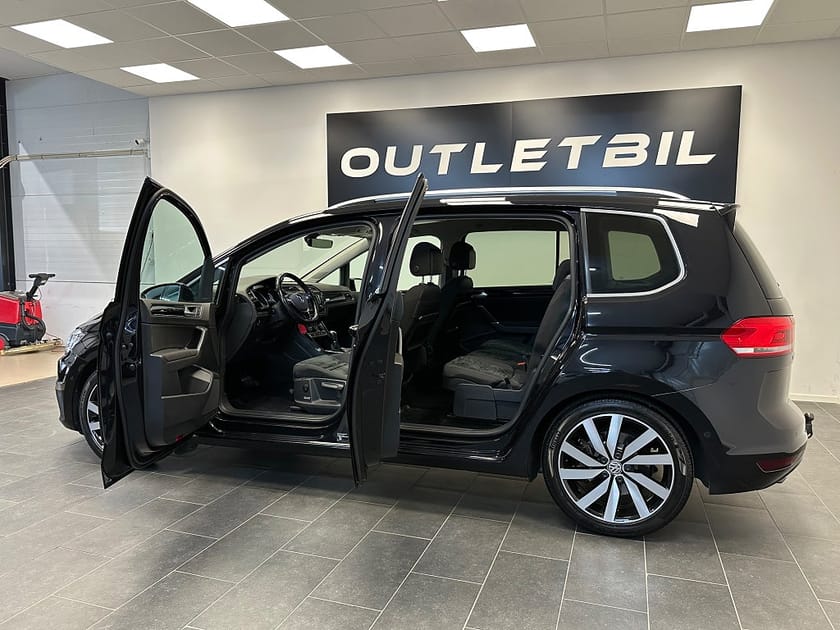 Bild 3 av Volkswagen Touran 7-sits 2.0 TDI GT Värmare Dragkrok Carplay