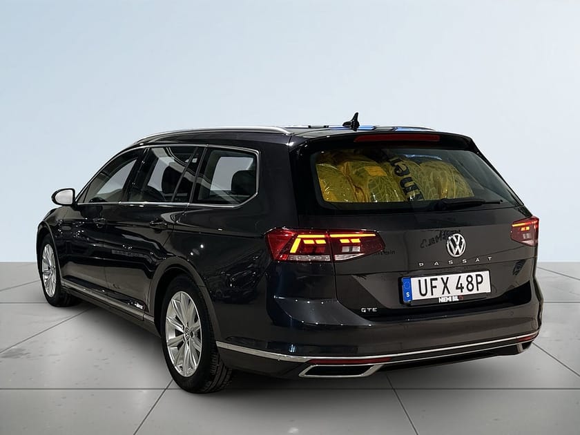 Bild 5 av Volkswagen Passat Sportscombi GTE Plug In Hybrid Mvärm GPS Psens S/V-hjul