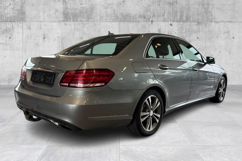 Bilde 4 av Mercedes-Benz E 200 CDI 2.1l 136hk aut/Krok/Soltak/Skinn/PDC/Navi++