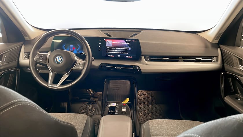 Bild 4 av BMW iX1 xDrive30 Dragkrok Navi Backkamera