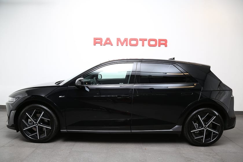 Bild 2 av Hyundai Ioniq 5 AWD Facelift 84 kWh N-Line Soltak Techpkt *Superkampanj