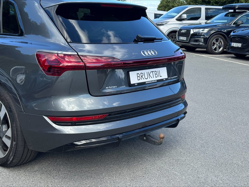 Bilde 4 av Audi e-tron 50 quattro S line | Luftfjæring | Krok | 360° kamera