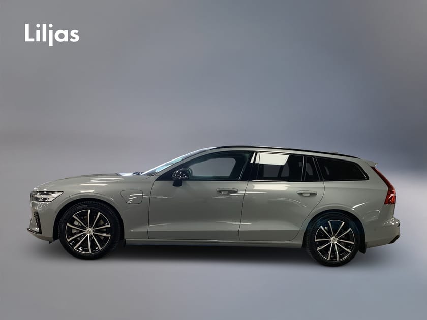 Bild 3 av Volvo V60 T6 AWD Plus Dark Nordic Edition//360-kamera//Drag//
