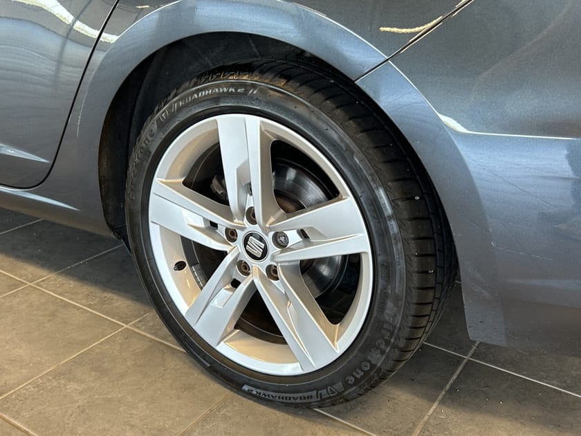Bild 3 av SEAT Leon ST 1.5 TSI FR 130hk Drag