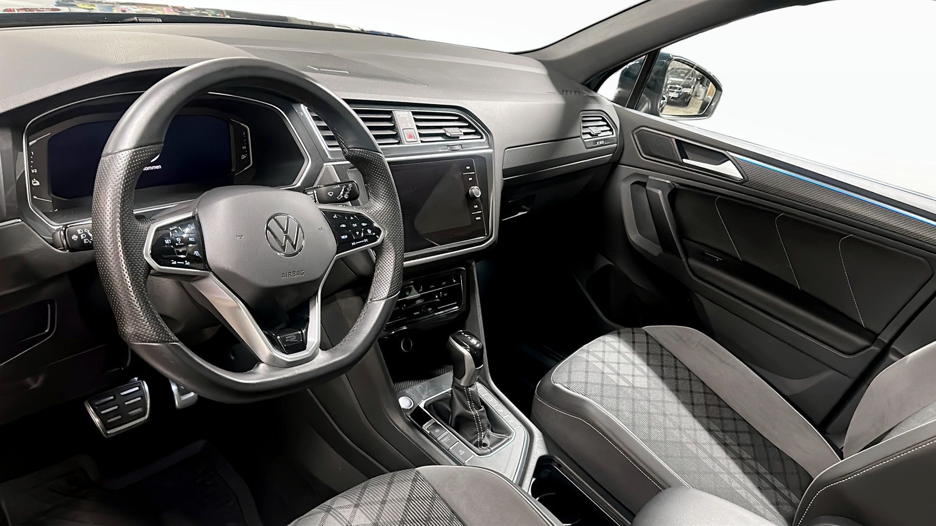 Volkswagen Tiguan eHybrid 2024, bild 7/10