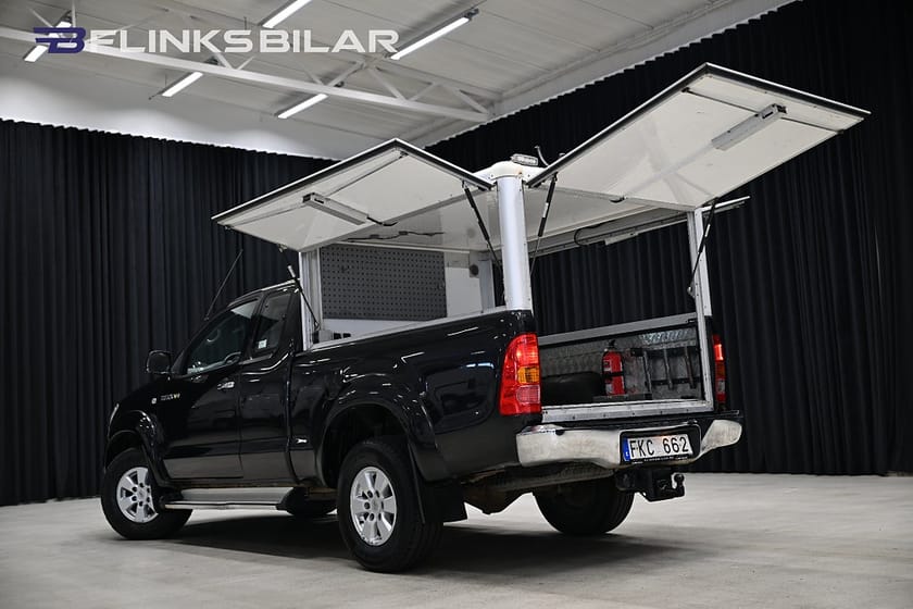 Bild 5 av Toyota Hilux Extra Cab 2.5 4x4 144HK Kåpa|Drag|Frontbåge|M/K-Värmare|Moms