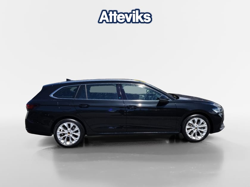 Bild 2 av Škoda Superb iV Kombi SELECTION 204 HK Drag Värmare Kamera