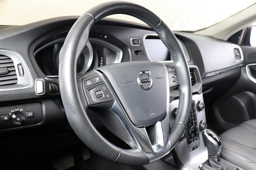 Bild 5 av Volvo V40 Cross Country T3 152hk Aut Momentum Navi B-kamera Adaptiv fart.
