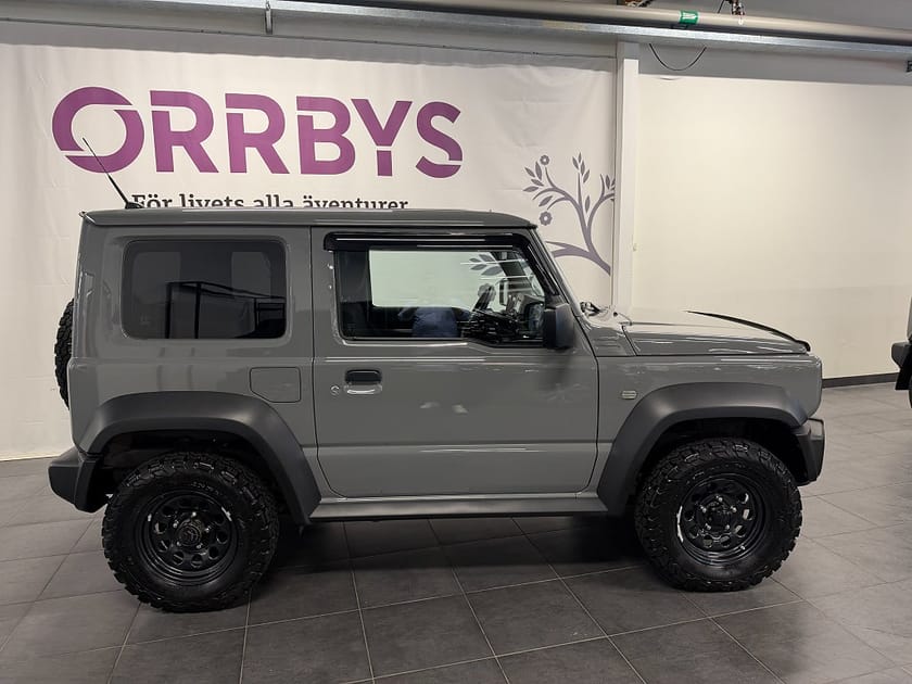 Bild 3 av Suzuki Jimny Torakku Rhino Edition, 4X4 BF Goodrich A/T däck Drag 1ägare