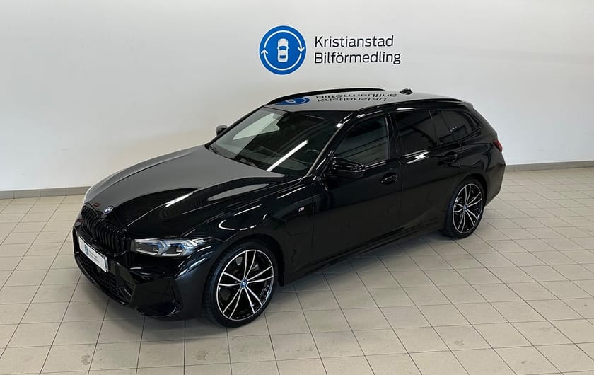 Bild 3 av BMW 330e Touring Steptronic M Sport Apple CarPlay