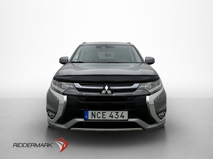 Bild 2 av Mitsubishi Outlander PHEV AWD Business 360° Skinn BLIS MOMS