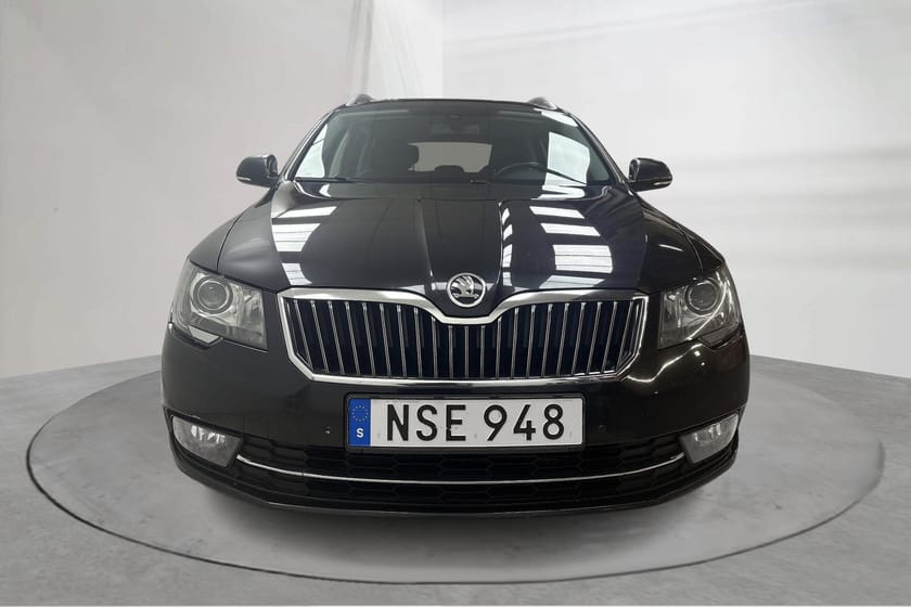 Bild 5 av Škoda Superb Kombi 2.0 TDI 4x4 (170hk) Elegance Webasto
