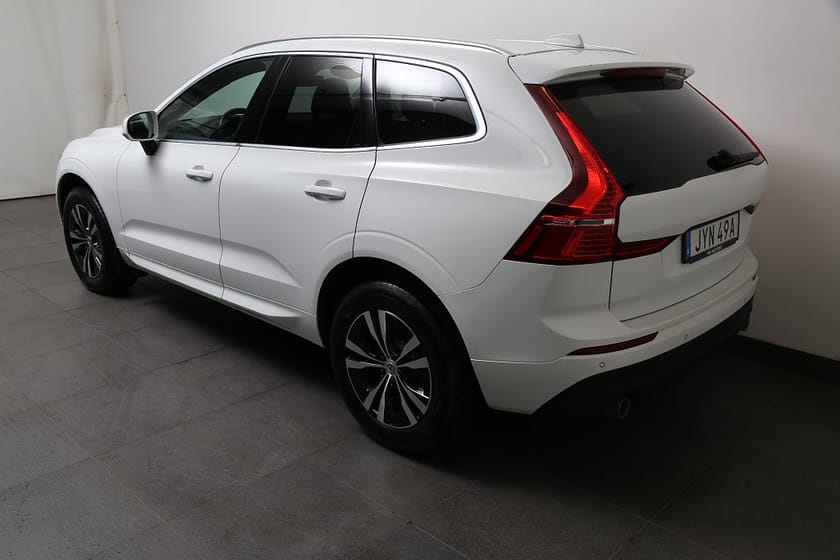 Bild 4 av Volvo XC60 B5 Bensin 250hk Momentum Adv Se Aut Navi VOC Leasbar