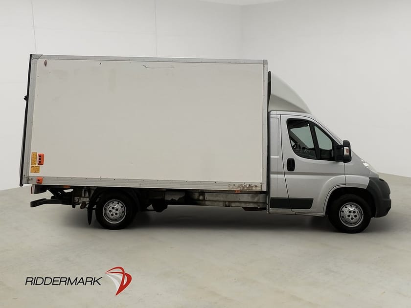 Bild 2 av Peugeot Boxer Chassi Cab 2.2HDi 150hk Värm BAKGAVELLYFT Moms 1-Brukare