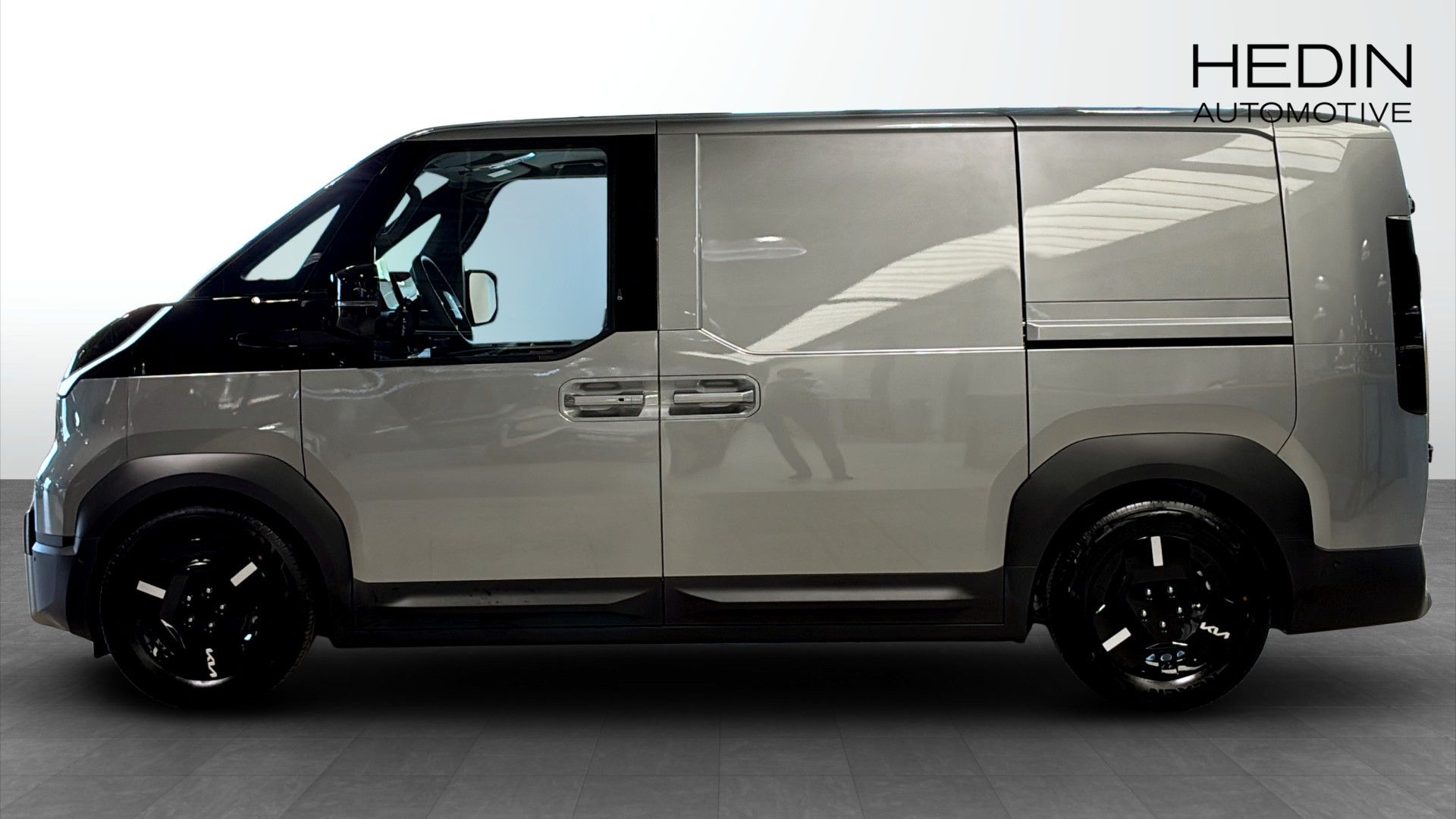 Kia PV5 Long Range Cargo 2026, bild 6/23