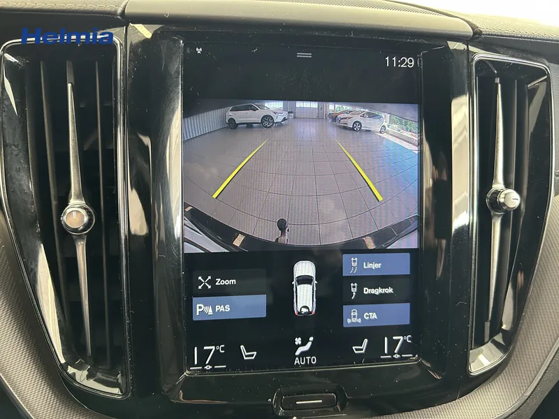 Bild 12 av 15 – Volvo XC60 B4 AWD Diesel R-Design