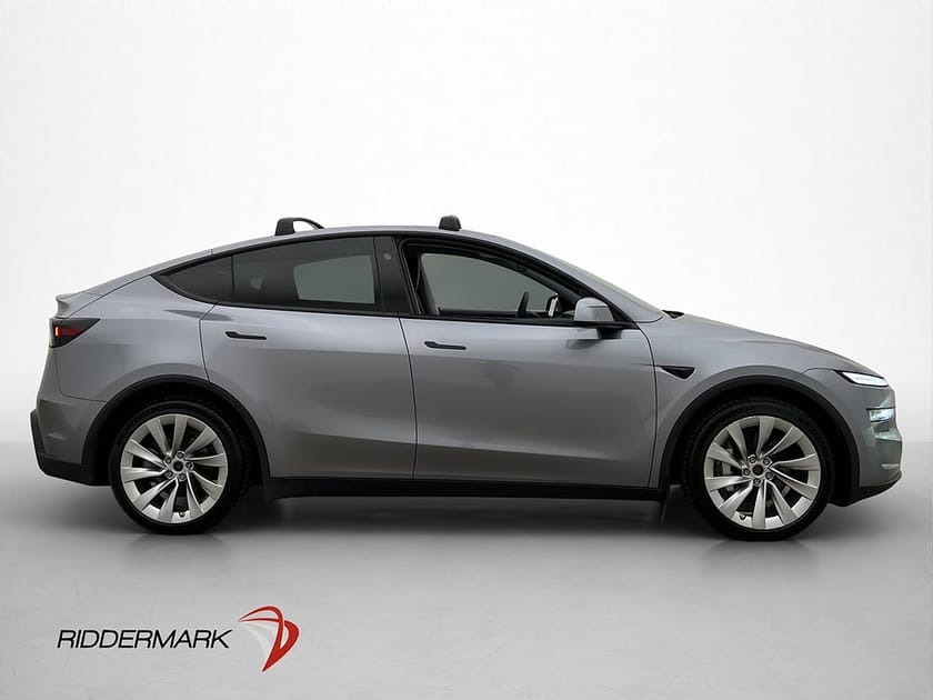 Bild 5 av Tesla Model Y Long Range AWD Premium MOMS Dragkrok Autopilot