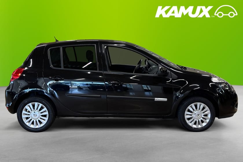 Bild 2 av Renault Clio  Halvkombi 5-door Hatchback 1.2 75hk AC Låg Skatt Nybytt kamrem