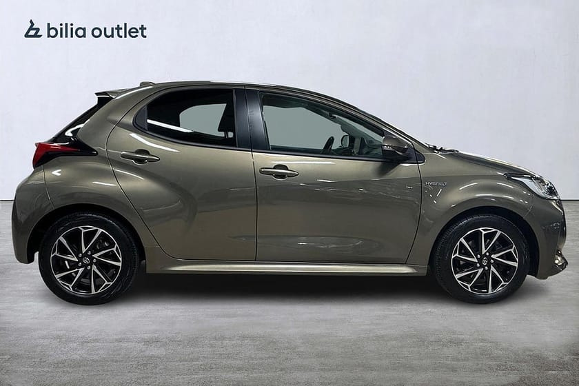 Bild 5 av Toyota Yaris Hybrid CVT Active Plus 116hk Backkamera Rattvärm