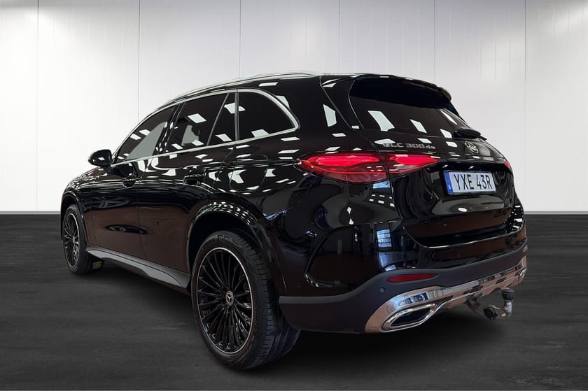 Bild 4 av Mercedes-Benz GLC 300 d e 4MATIC Moms/AMG/Burmester/Dragkrok