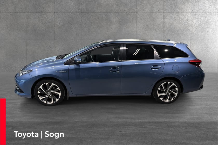 Bilde 2 av Toyota Auris Touring Sports Hybrid Style med panoramatak