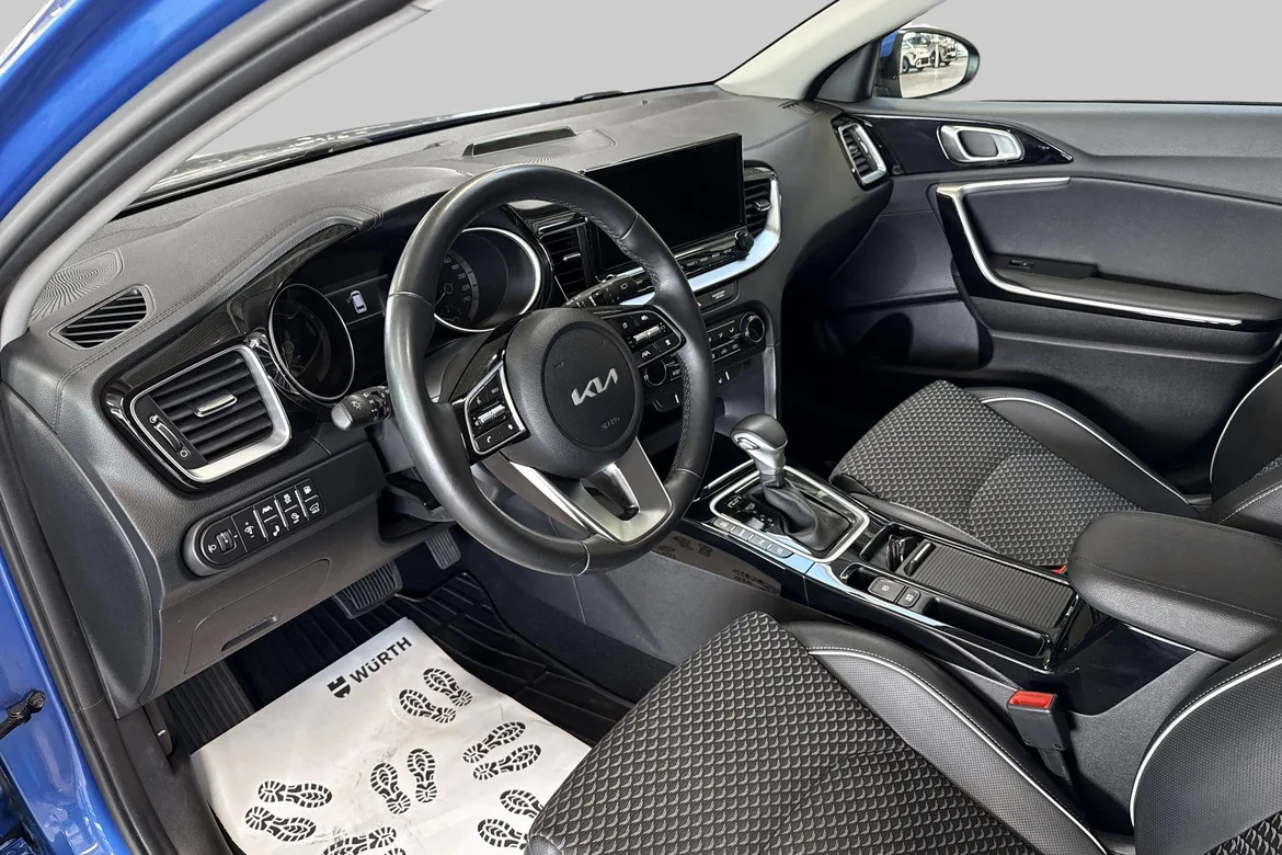 picture of a car