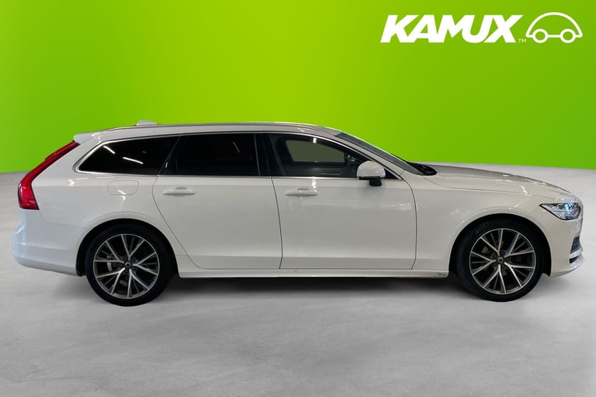 Bild 2 av Volvo V90 D3 AWD Momentum B-Kam Drag D-Värm Navi VoC