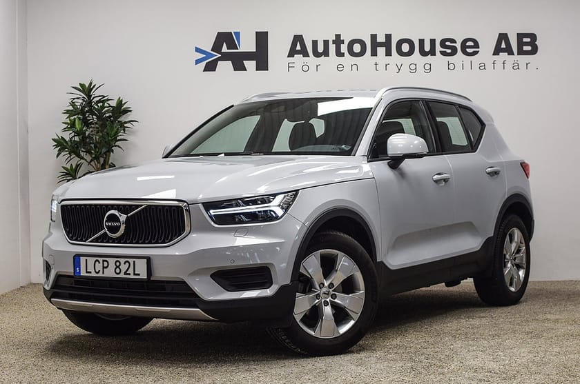 Bild 1 av Volvo XC40 T2 Momentum Bränslevärmare CarPlay B-kamera LED 4,99%