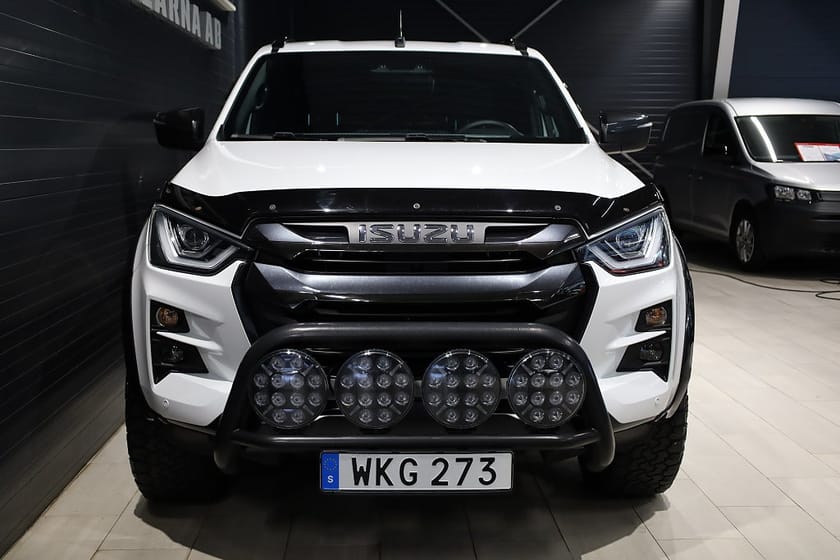 Bild 2 av Isuzu D-Max Crew Cab XRX 1.9 CNG 4WD Värmare/Flaklock/Skärmbreddare