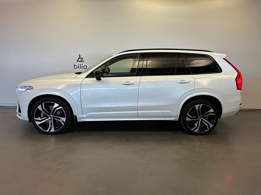 Bild 3 av Volvo XC90 B5 AWD Diesel Ultimate Dark / 360 Kamera / Dragkrok / Keyless / Bowers&Wilkins / Luftfjädring /