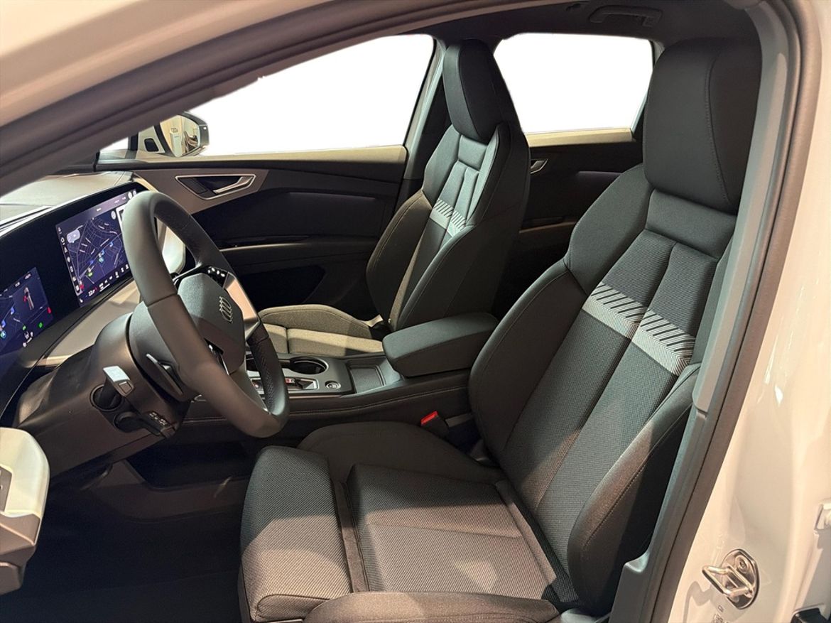 Audi Audi Q4 e-tron quattro — bild 13