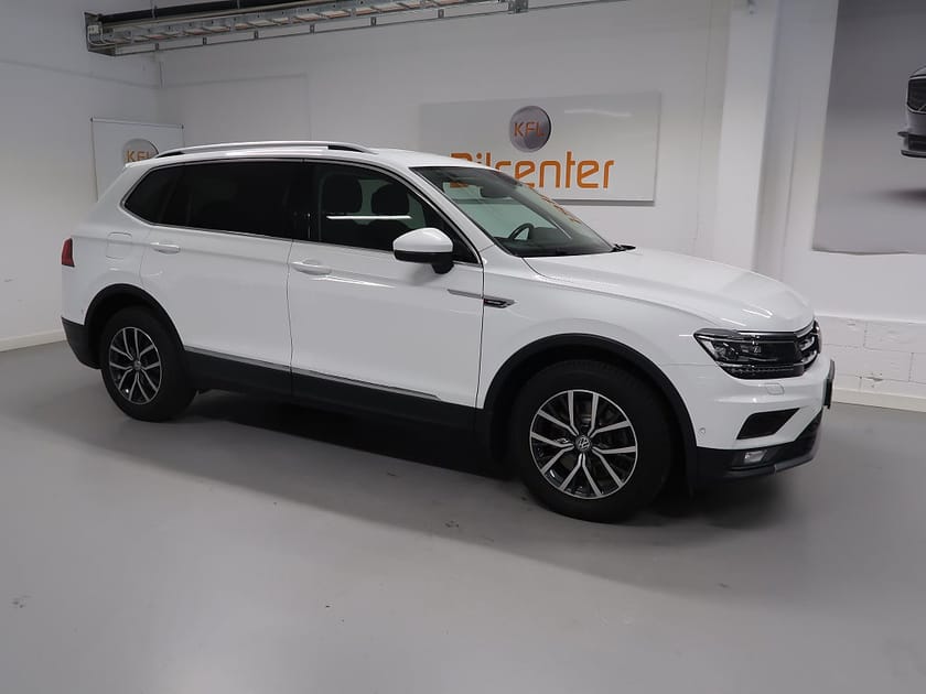Bild 4 av Volkswagen Tiguan Allspace 7-sätes 7-sits 2.0 TSI 4M V-Däck ingår Drag-Kamera-Vär