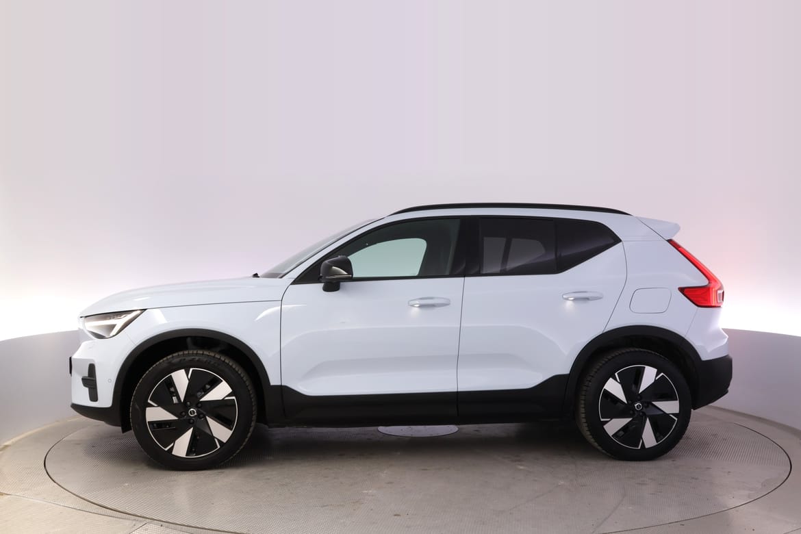 Volvo EX40 2025 - miniatyr 2