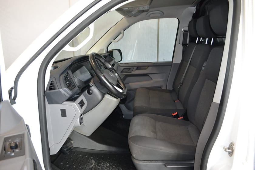 Bild 4 av Volkswagen Transporter 2,0TDi 150hk DSG 3000mm Drag Värmare Inredning