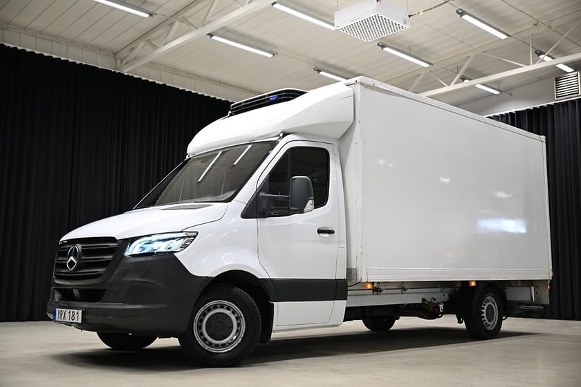 Bild 1 av Mercedes-Benz Sprinter 316 CDI Chassi Automat|Volymskåp|BG-Lyft|Kylbil|Nattkyla|Sidodörr