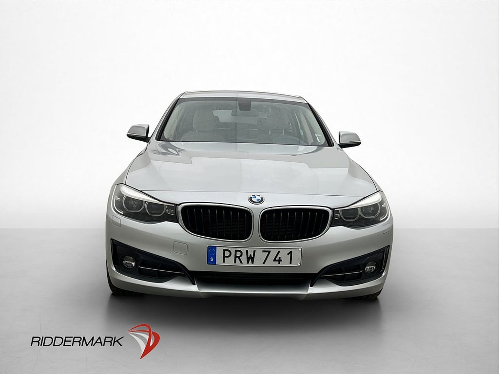 BMW 320 2017, bild 2/10