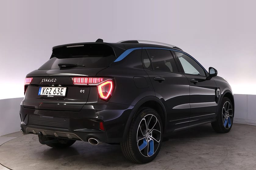 Bild 5 av Lynk & Co 01 PHEV Pano 360 Adap Farth Infinity BLIS Drag