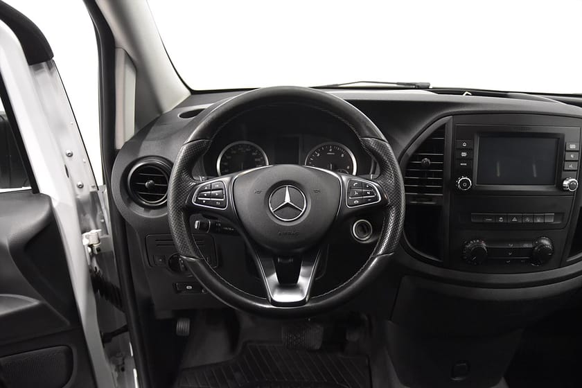 Bild 2 av Mercedes-Benz Vito 116 CDI 2.8t Tempatic Drag B-kam Navi Moms 163hk