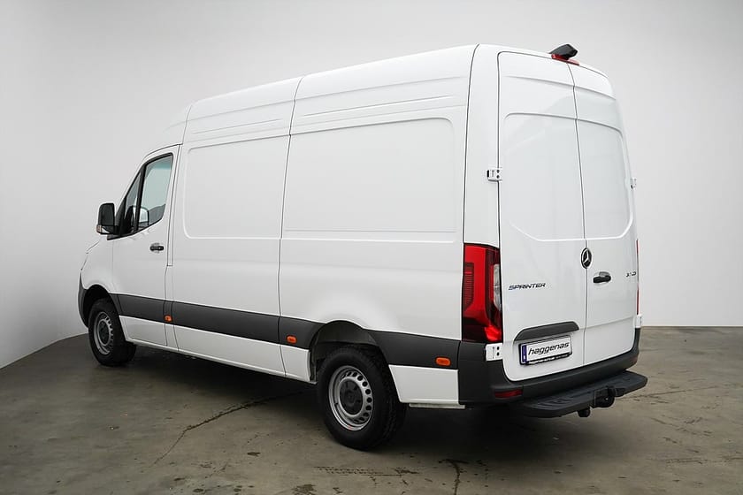 Bild 4 av Mercedes-Benz Sprinter 317 CDI RWD Panel Van / 170hk / LED / Moms / Värmare