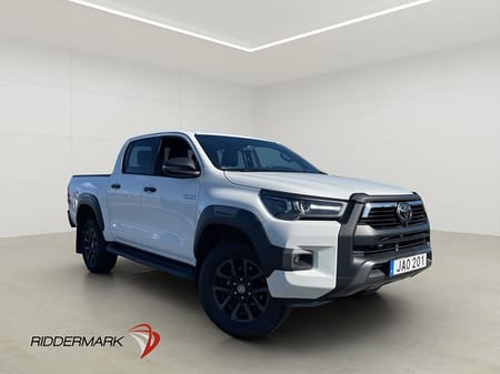 Toyota Hilux Dubbelhytt Invincible 2.8 4WD Drag JBL Diff CARPLAY Moms