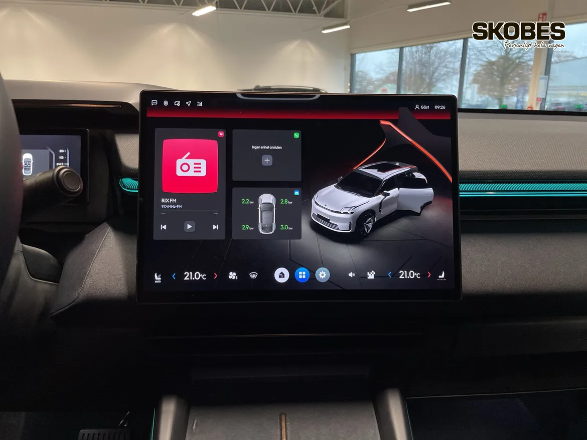 Lynk & Co 08 PHEV