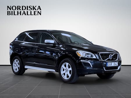 Volvo XC60 D4 AWD Geartronic R-Design Pano Helskinn Värmare Drag