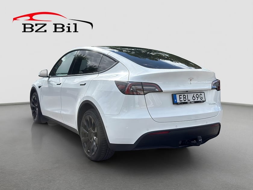 Bild 3 av Tesla Model Y Long Range AWD Drag Pano Moms Värmepump