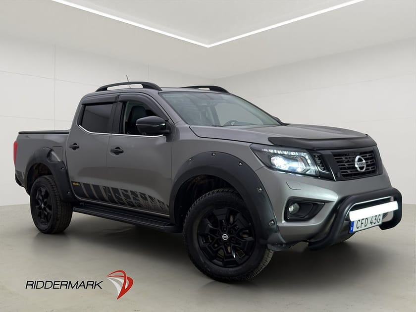 Bild 1 av Nissan Navara Dubbelhytt N-Guard 4WD Taklucka Drag Skinn CARPLAY MOMS