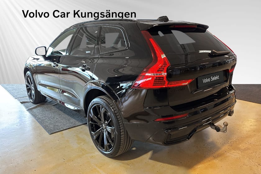 Bild 4 av Volvo XC60 T6 Ultra Black Edition 21" HUD Pano Luftfjädring Drag Selekt