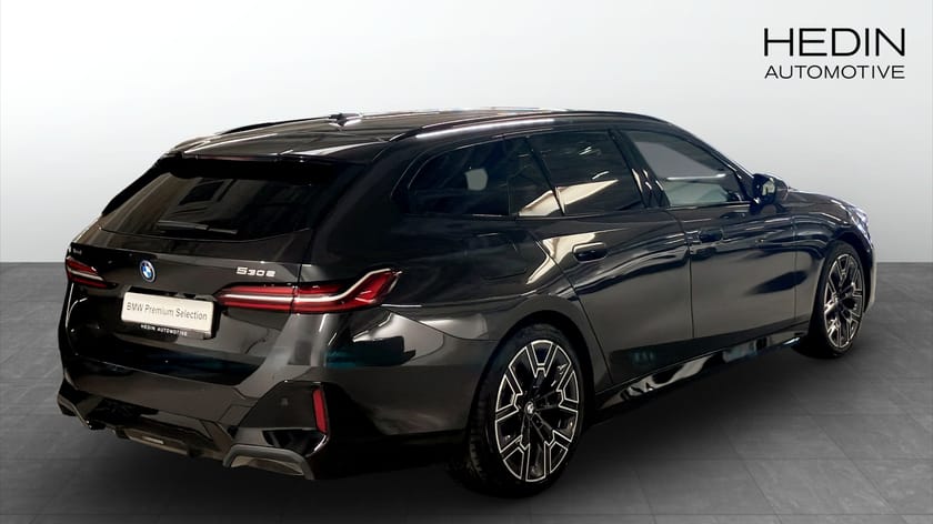 Bild 2 av BMW 530e xDrive Touring M  Sport Business Edition Bowers & Wilkins ljudsystem