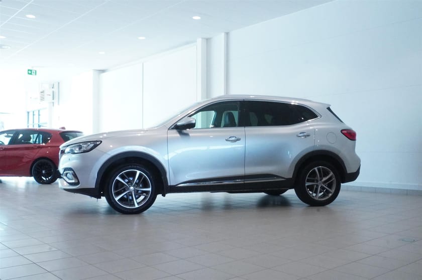 Bild 4 av MG EHS PHEV Laddhybrid Luxury Panorama Drag