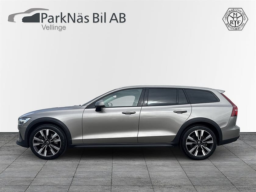 Bild 1 av Volvo V60 Cross Country D4 AWD B&W NAVI
