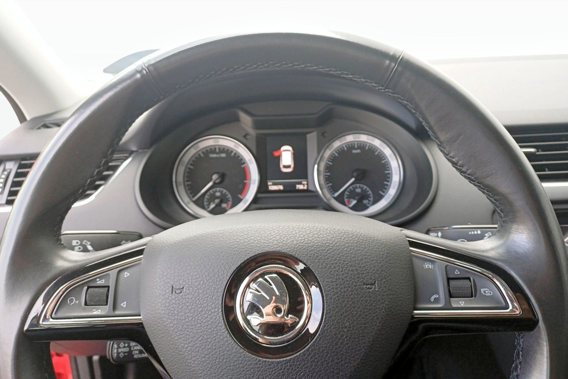 Skoda Octavia Kombi 1.0 TSI 2018, bild 7/10